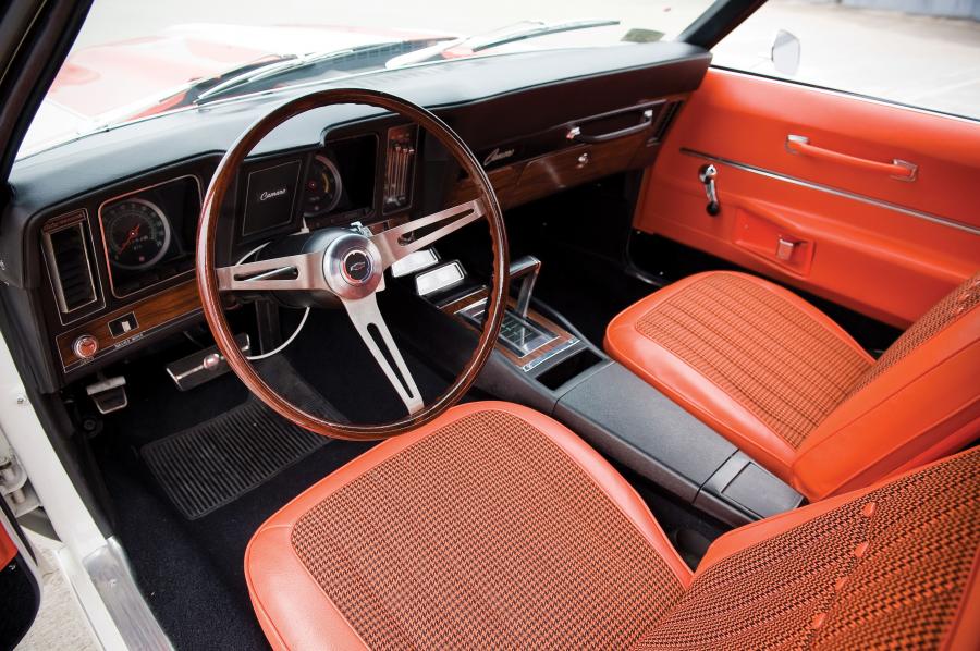  Chevrolet Camaro SS Indy 500 Pace Car Convertible 1969 года  (фото 15 из 18)